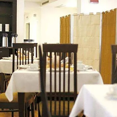 Hotel Mary 3*