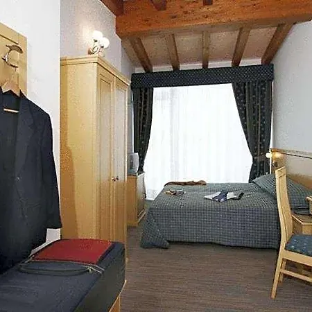 Mary Hotel 3*