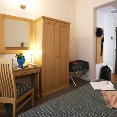 Отель Mary